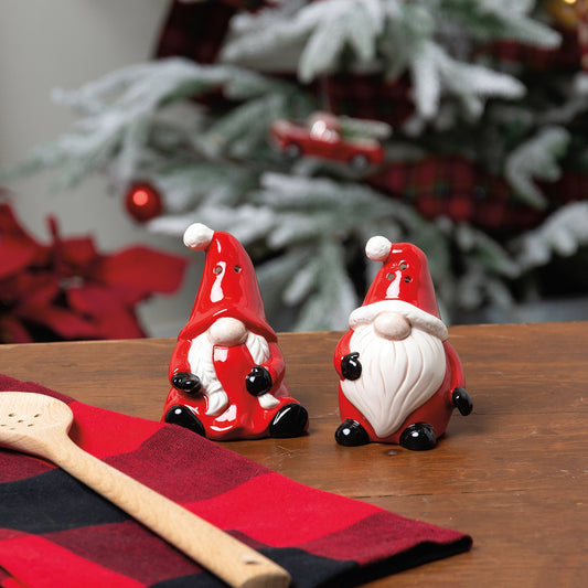 Primitives By Kathy Gnome Mr. and Mrs. Claus Salt and Pepper Shakers