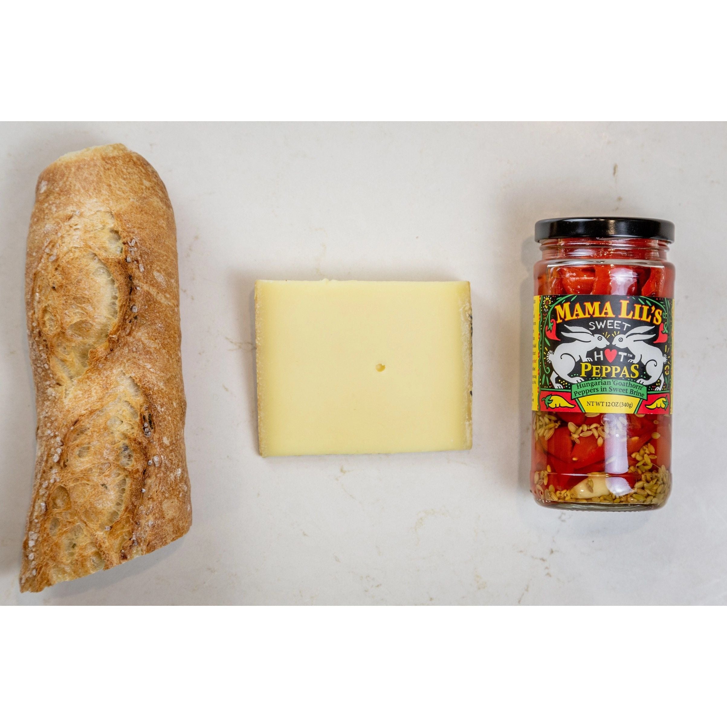 Mama Lil's Hungarian "Goathorn' Sweet Hot Peppers in Sweet Brine